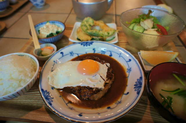 そりゃ~食べるでしょう!_d0012449_22513548.jpg