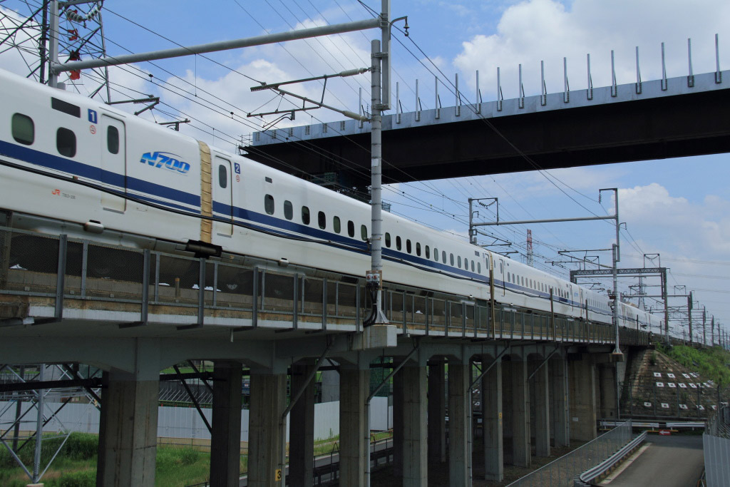 　　東海道新幹線を跨ぐ道路　その現状_f0129465_7151766.jpg