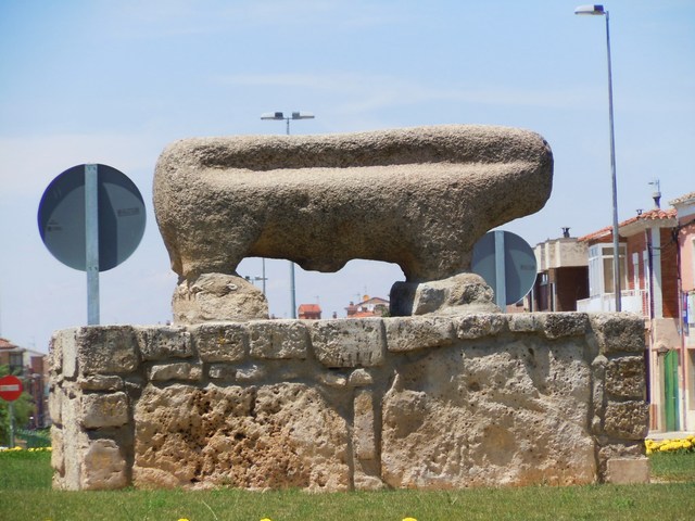 Toroトーロの古い建物_c0213220_5412026.jpg