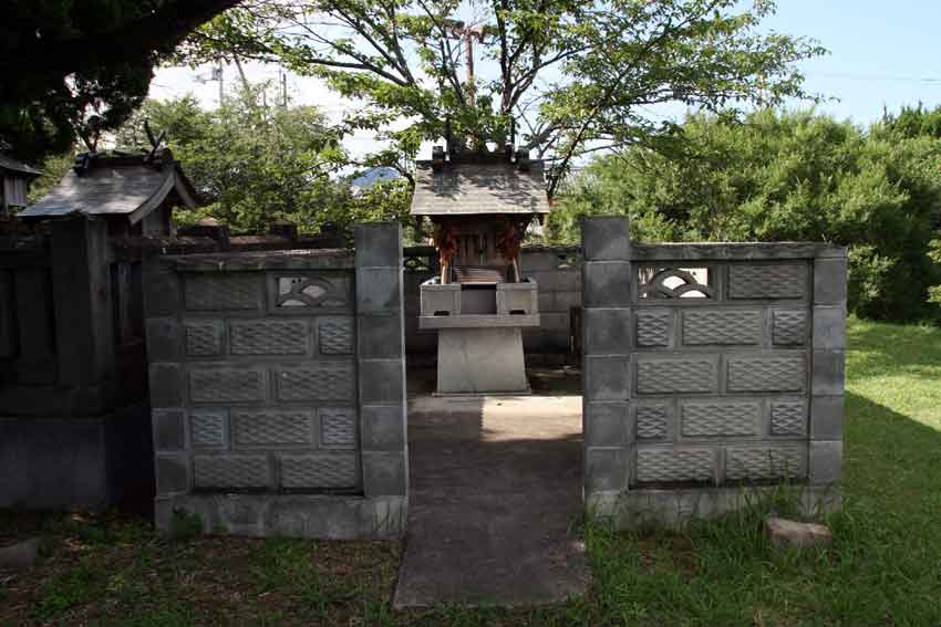 市場町「奈良坂」の「若宮皇大神宮」♪_d0058941_22153355.jpg