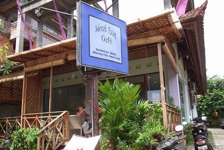 West End Cafeで Afternoon Tea @Sanggingan, Ubud (\'11年3月) 【\'12年春 閉店】_a0074049_0401085.jpg