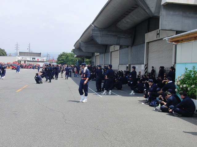 暑い中での消防団の富士地区大会_f0141310_72158100.jpg