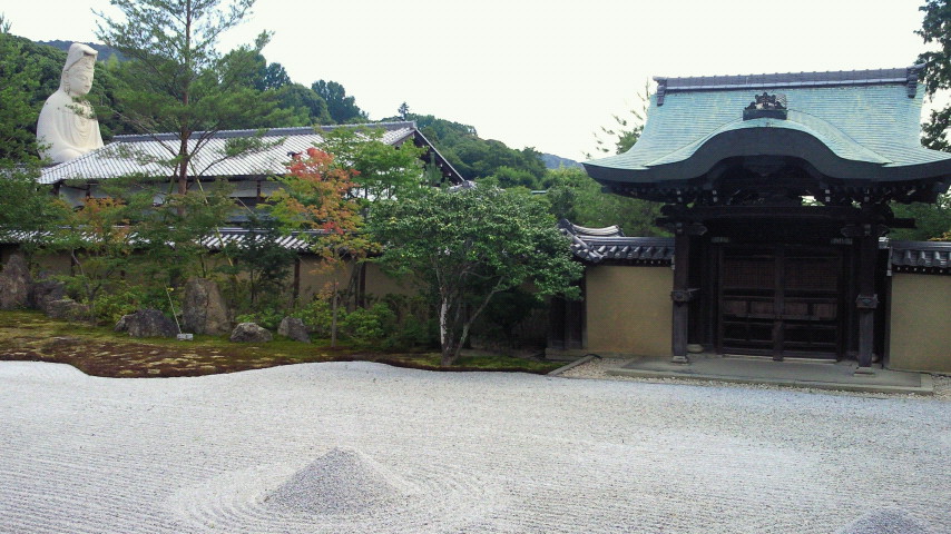 鮮やかな緑　さやさやと薫る高台寺～ラピスラズリなフェルメール展　ゆるりゆるりとひとり京都お散歩_a0212656_2121866.jpg