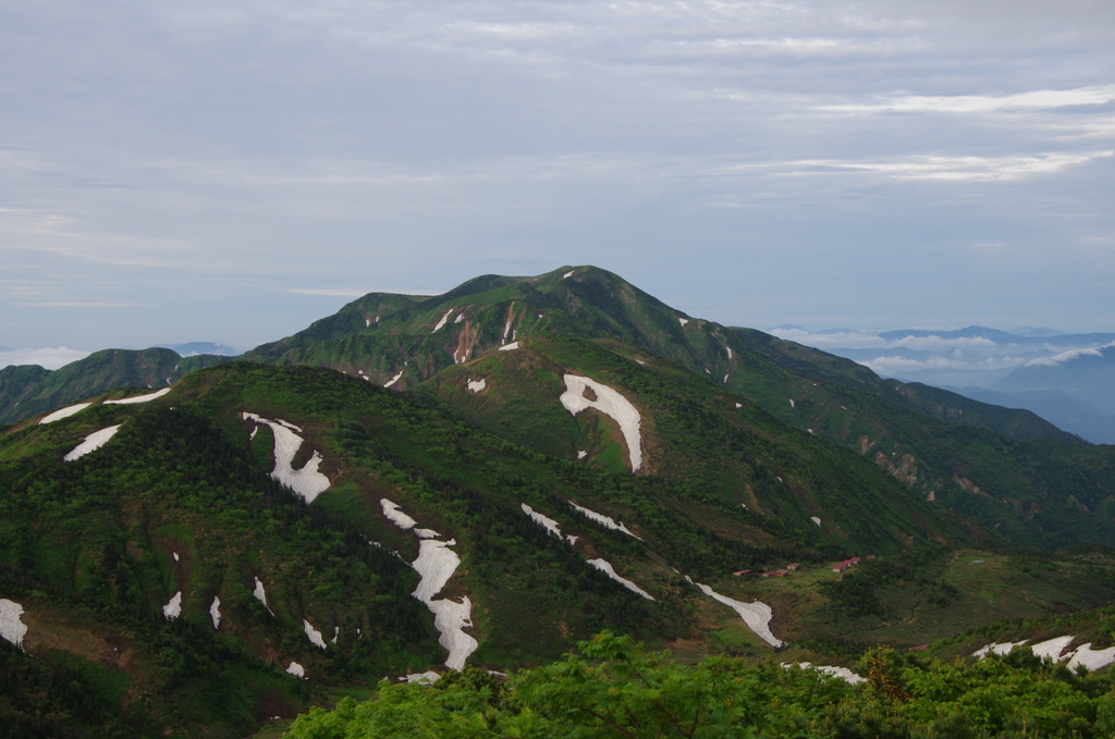 白山から北アルプスをのぞむ_b0050130_3373232.jpg