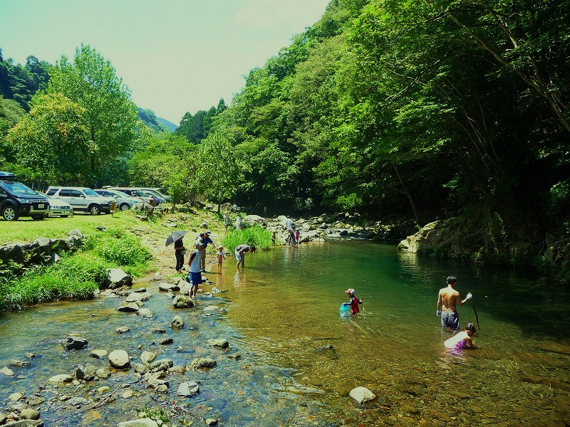 川あそびが楽しめる水恋鳥広場オープン 白壁荘だより 天城百話 川あそびが楽しめる水恋鳥広場オープン 白壁荘だより 天城百話