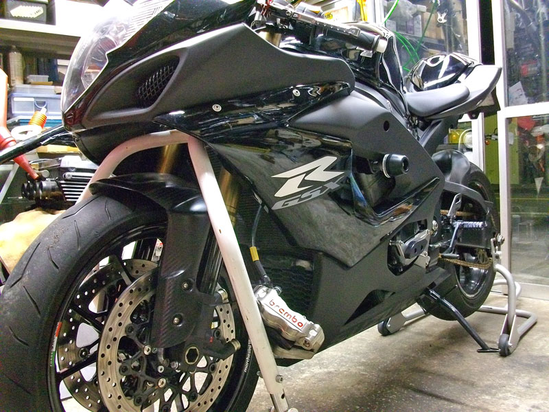 GSX-R1000 タイヤ交換でリアタイヤのサイズダウン♪ : バイクパーツ