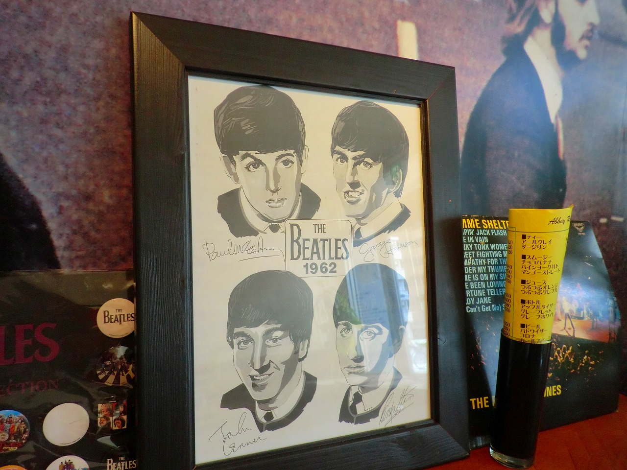 Beatlesが流れるcafe_a0148431_16383780.jpg