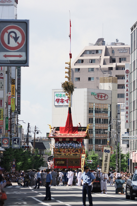 山鉾巡行・その1(長刀鉾~函谷鉾)_f0155048_21254149.jpg