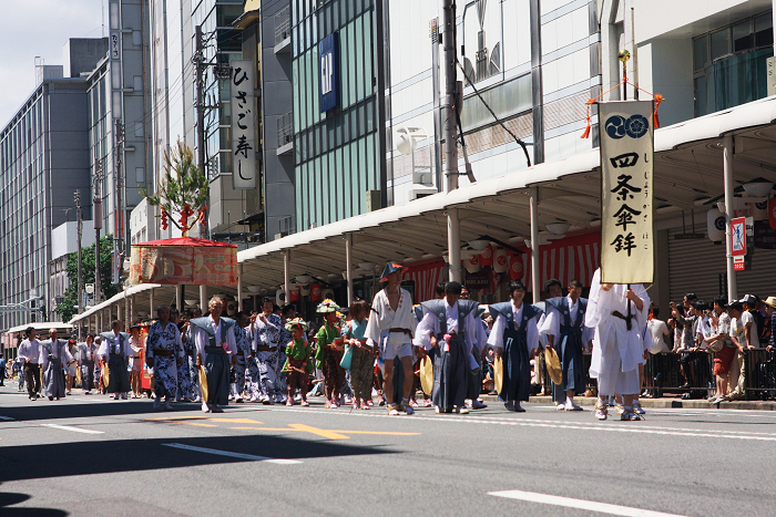 山鉾巡行・その2(油天神山~月鉾)_f0155048_23222261.jpg