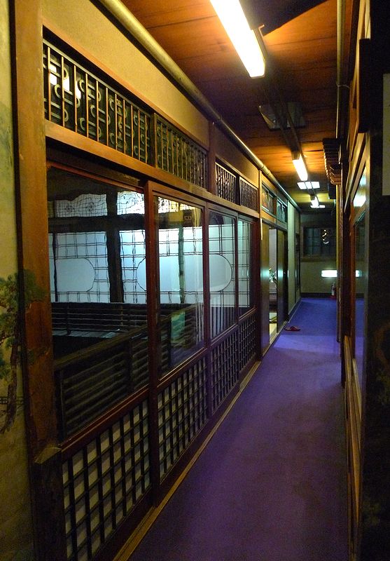 飛田新地 廓 百番(現 鯛よし百番)_f0139570_2243911.jpg