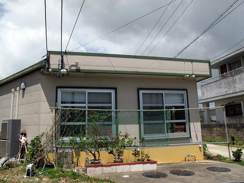 宮古に染まる　　空猫十字社さんでパン　＆　砂山ビーチ（＆Cafe Rainbow Fish）へ_b0122979_9243034.jpg