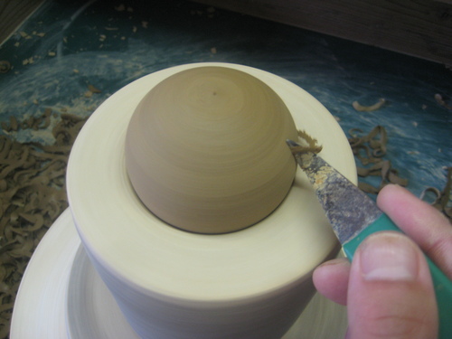 小花器の削り作業。_d0195183_2285446.jpg