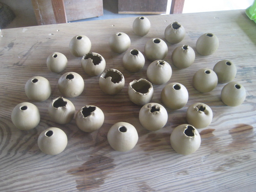 小花器の削り作業。_d0195183_2325082.jpg