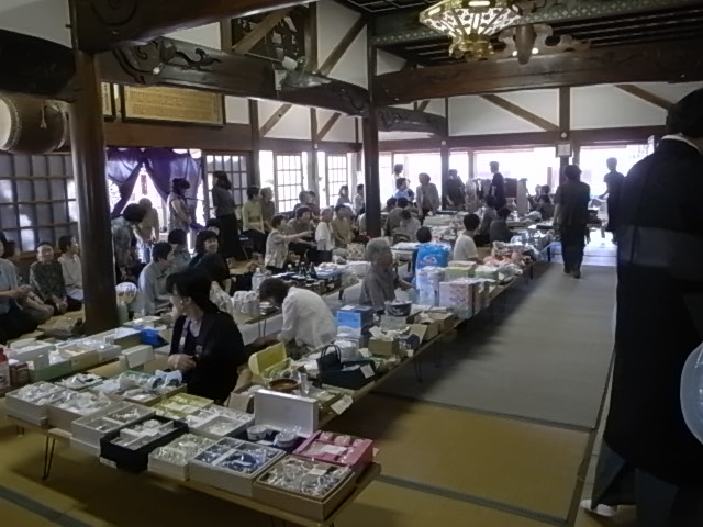 チャリティーライブin本願寺山口別院_c0148658_200543.jpg