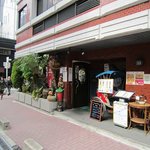 SPICE AND HERB RESTAURANT PUTTU-なんともアンバランスなインテリア―_a0194908_1335887.jpg