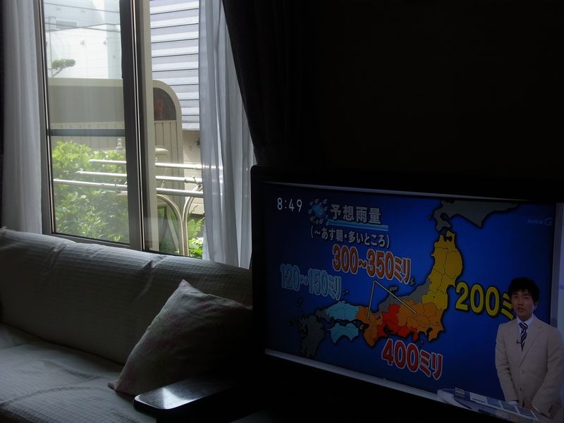 昨夜の月と今日の上天気_c0025115_19562020.jpg