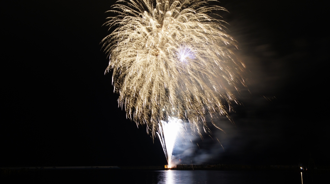 津軽風待ち湊 ふかうらヤットセ 花火大会 - 青森県深浦町_b0207218_20381974.jpg