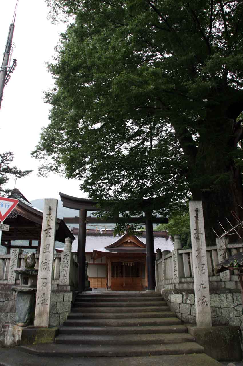 台風一過と「医家神社」♪_d0058941_2021363.jpg