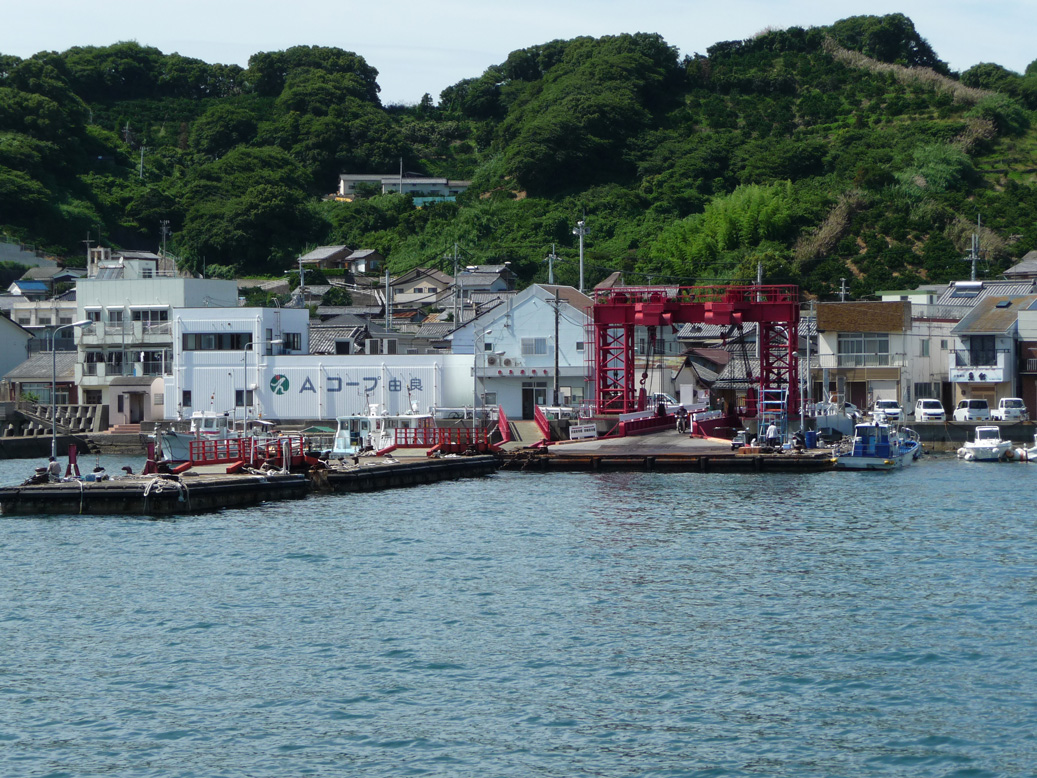 姫の島　興居島へ　「中厳前神社」　（こんなところに・・）_e0165472_22374166.jpg