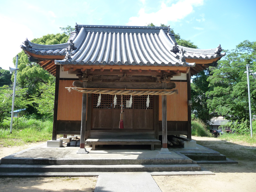 姫の島　興居島へ　「中厳前神社」　（こんなところに・・）_e0165472_23181369.jpg