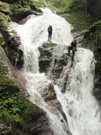 四国　石鎚山系　老ノ川支流　雪瀑谷溯行　初日。_d0180595_174186.jpg