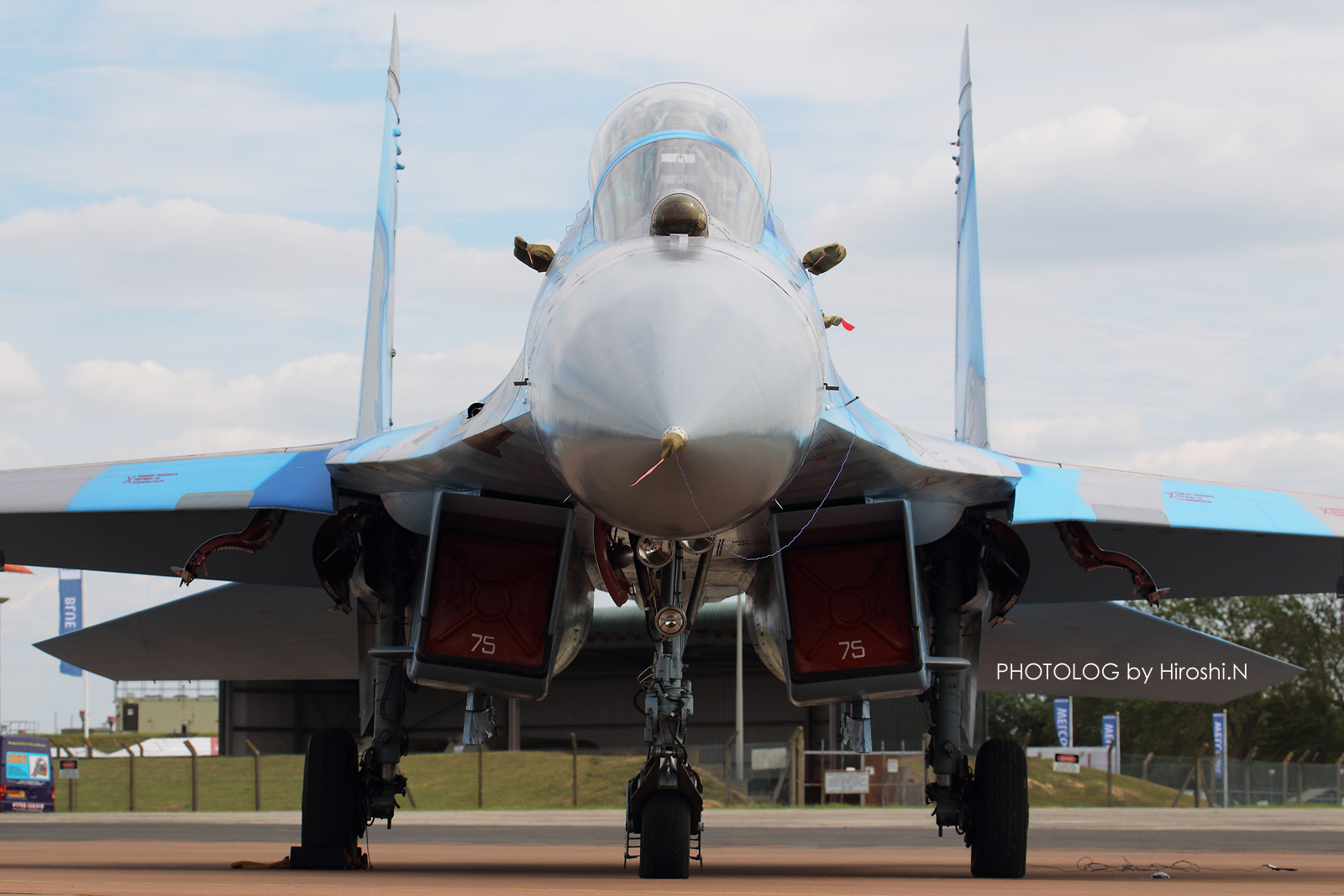 2011/7/18 Mon. RIAT2011 - \"Ukrainian Air Force Su-27,Il-76MD\" Static Display and Deperture_b0183406_0154783.jpg