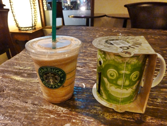 Dewa warung, Starbucks dan Tutmak_b0161409_20422545.jpg