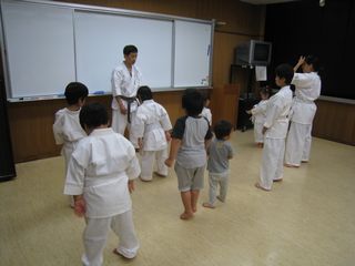 手稲教室 元気に体験稽古! _c0118332_2221679.jpg