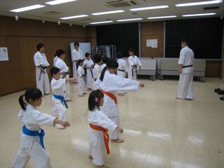 手稲教室 元気に体験稽古! _c0118332_2222122.jpg