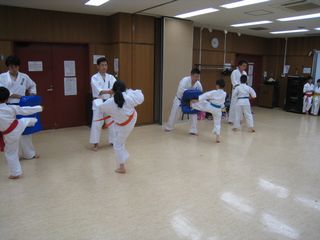 手稲教室　元気に体験稽古！　_c0118332_223270.jpg