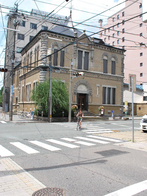 岩手県盛岡市の旧第九十銀行本店(明治モダン建築再訪)_f0142606_13261058.jpg