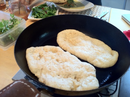 タイ風スープカレー&ナン_b0177960_16331374.jpg
