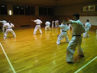 宮の沢・麻生 土曜空手 審査会と気合!_c0118332_22275135.jpg