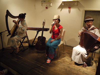 f0063241_33047.jpg