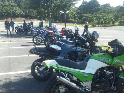 午前中!箱根プチツーリングでござる。_a0163159_2344122.jpg