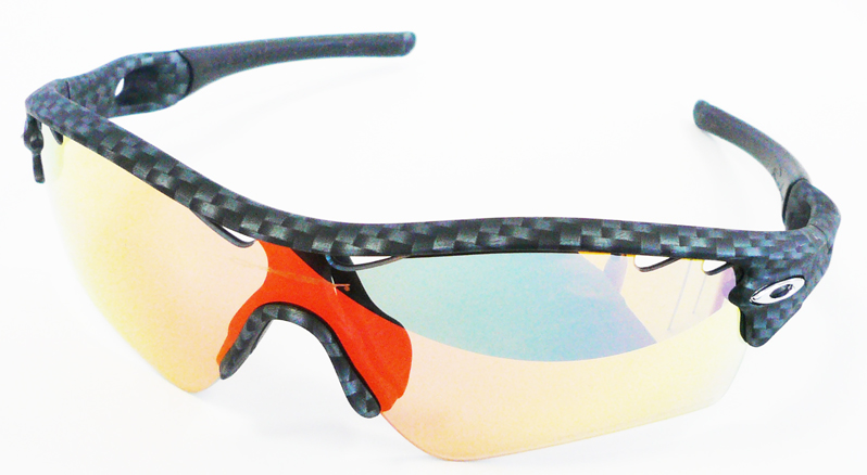 OAKLEY2011年OPD日本限定トゥルーカーボン/RubyVR50Phtochromic調光入荷!_c0003493_9424987.jpg