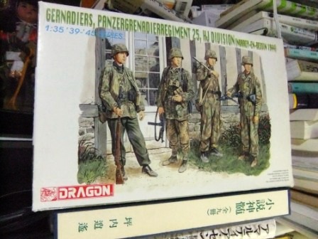 Dragon 6110 1944年ノレ アン ベッサン ヒトラーユーゲント師団第25装甲擲弾兵連隊の兵士 模型慕情 Dragon 6110 1944年ノレ アン ベッサン ヒトラーユーゲント師団第25装甲擲弾兵連隊の兵士 模型慕情