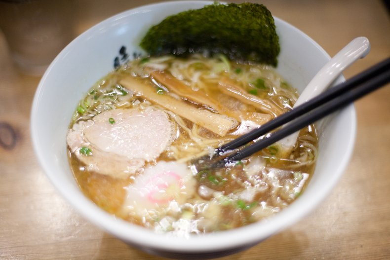 仙台　ラーメン　晴れる家_d0146912_2257114.jpg