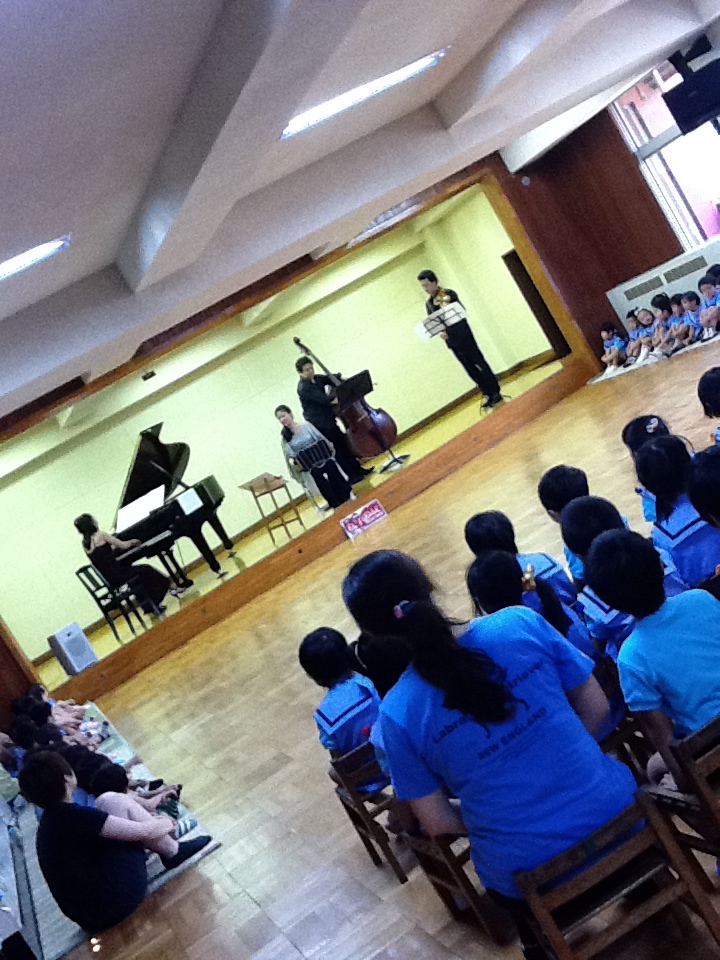 e0027813_1210080.jpg