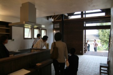 完成プロトハウスの家「糸島のアジアンスタイルの家」_e0029115_1512117.jpg