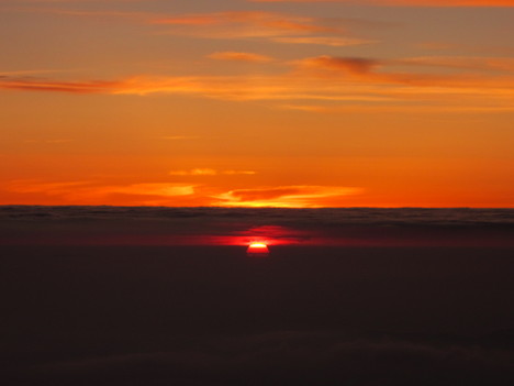 FUJI　　2011三度目の富士山頂_d0156625_6314139.jpg