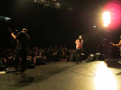 大合唱~♪@シンガポール!!_f0158769_3223572.jpg