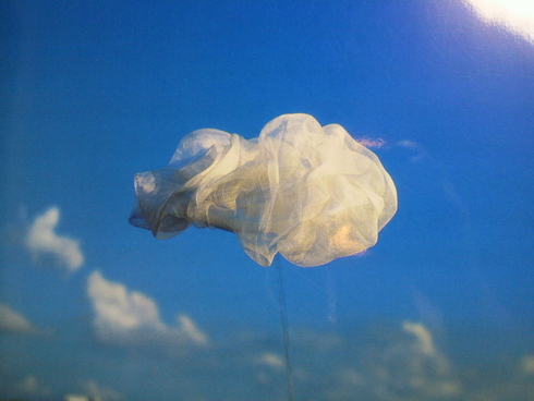 空に浮かぶ_b0018004_1351879.jpg
