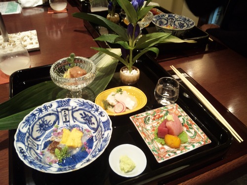 7月の北新地 弧柳 りんどう(竜胆)と鱧の焼霜_a0194908_1685245.jpg