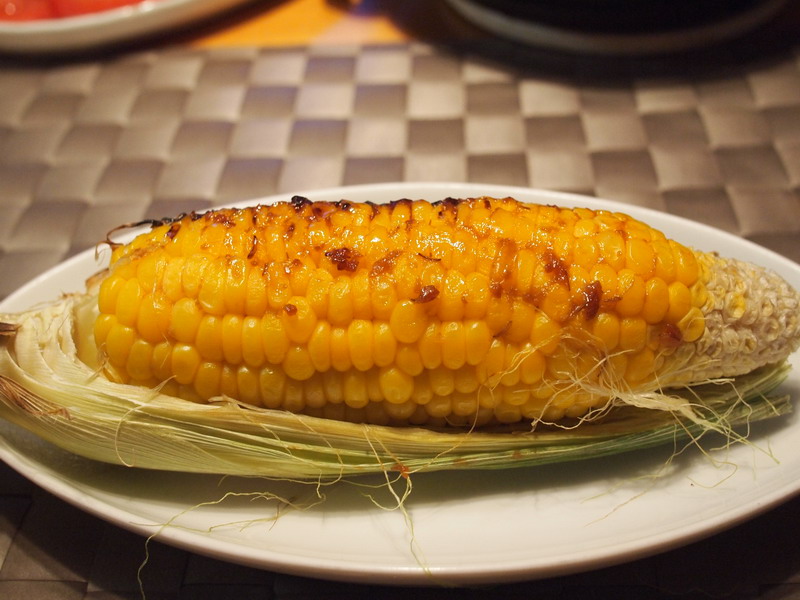 スパイシーなすき焼き風とコーンの味噌バター~ビールに_e0222120_23123622.jpg