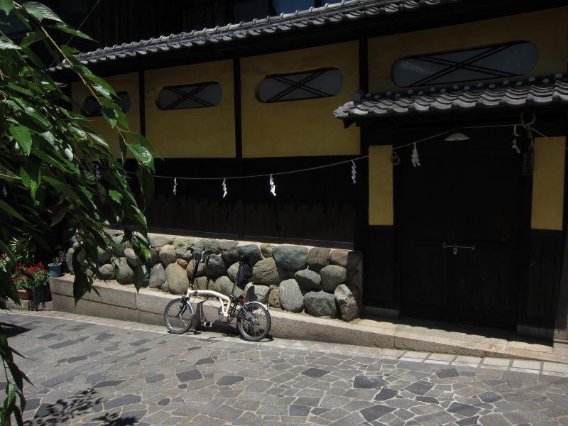 路地から抜け出ると海がまぶしい！ぜひ訪れてほしい町・鞆の浦(後編）_e0138081_18103358.jpg
