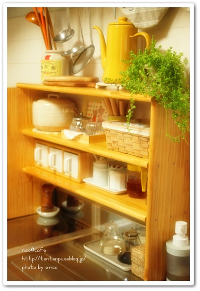 現在のキッチンの手作り調味料収納棚 お家カフェごっこ Nico Cafe