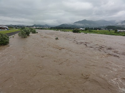 大雨洪水注意報_a0084753_11344138.jpg