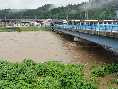 大雨洪水注意報_a0084753_11365032.jpg