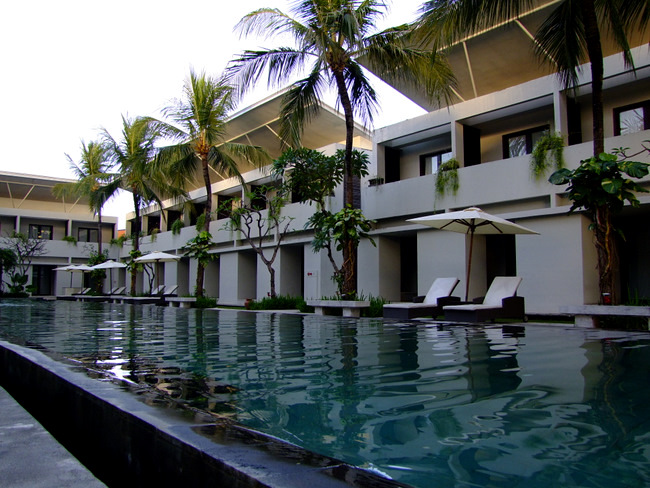 「バリ島2011　クタにあるホテル、ジ・オアシス・クタ」_a0000029_162773.jpg